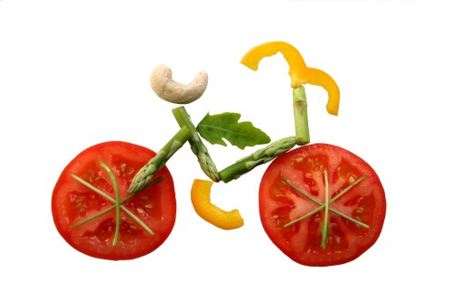 Sliced vegetables in form of a bicycle bicicleta de vegetales