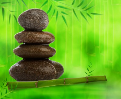 piedras y bambú estilo oriental