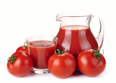 fruto de tomate y su zumo