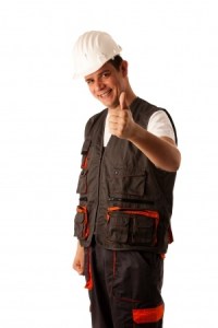 hombre vestido de obrero