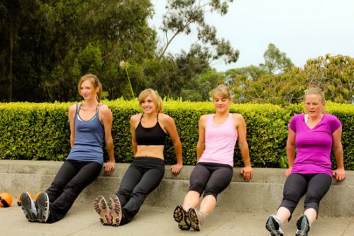 chicas haciendo ejercicio